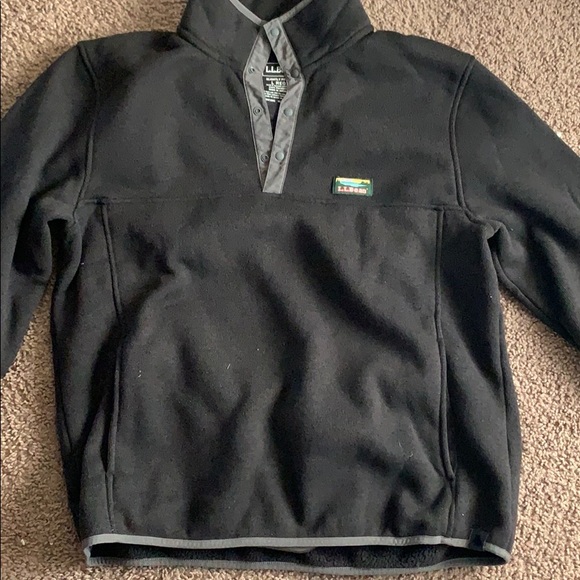 L.L. Bean Sweater - Picture 1 of 2